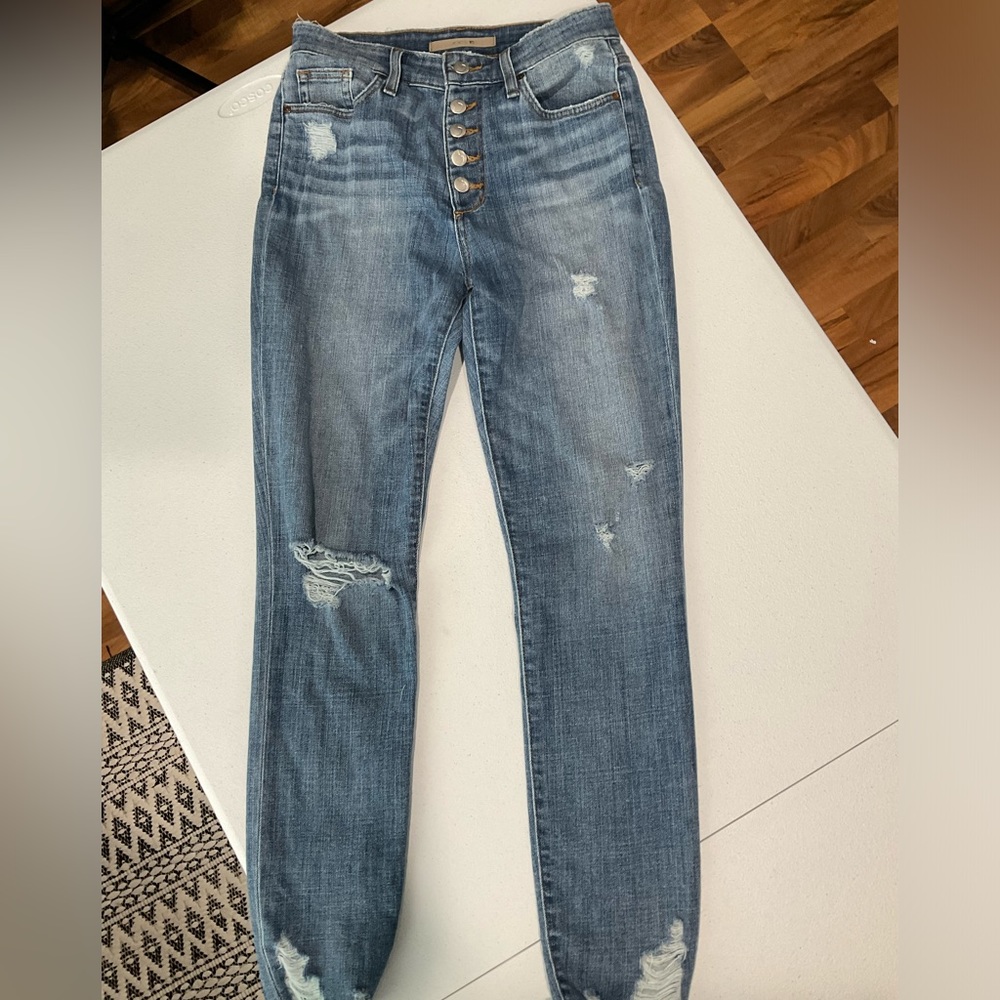 High-Rise Distressed Women’s Jeans - Blue